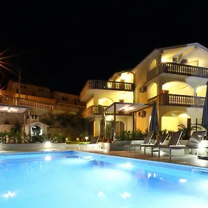 https://apartments-bago.splithotels.org